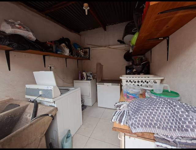3 BEDROOM FREESTANDING FOR SALE IN KLOPPERPARK